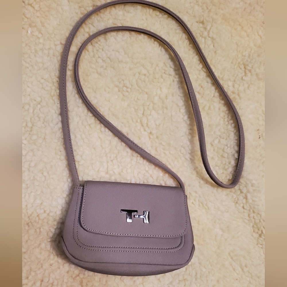 Tommy cross body wallet or mini purse.